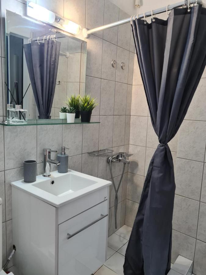 Apartment In The Heart Of The City 3 ลาริซา ภายนอก รูปภาพ